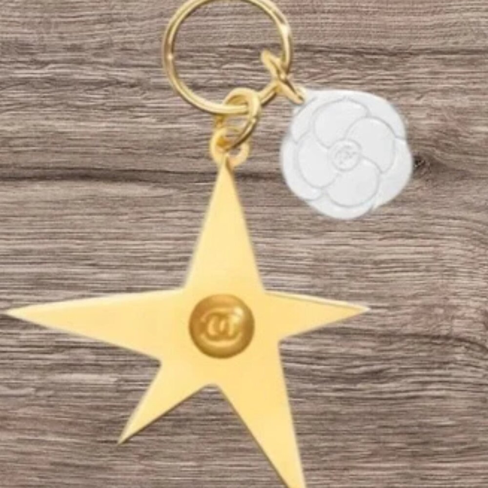 NWOT CHANEL Beauty Holiday Star Charm 2025 Limited Edition